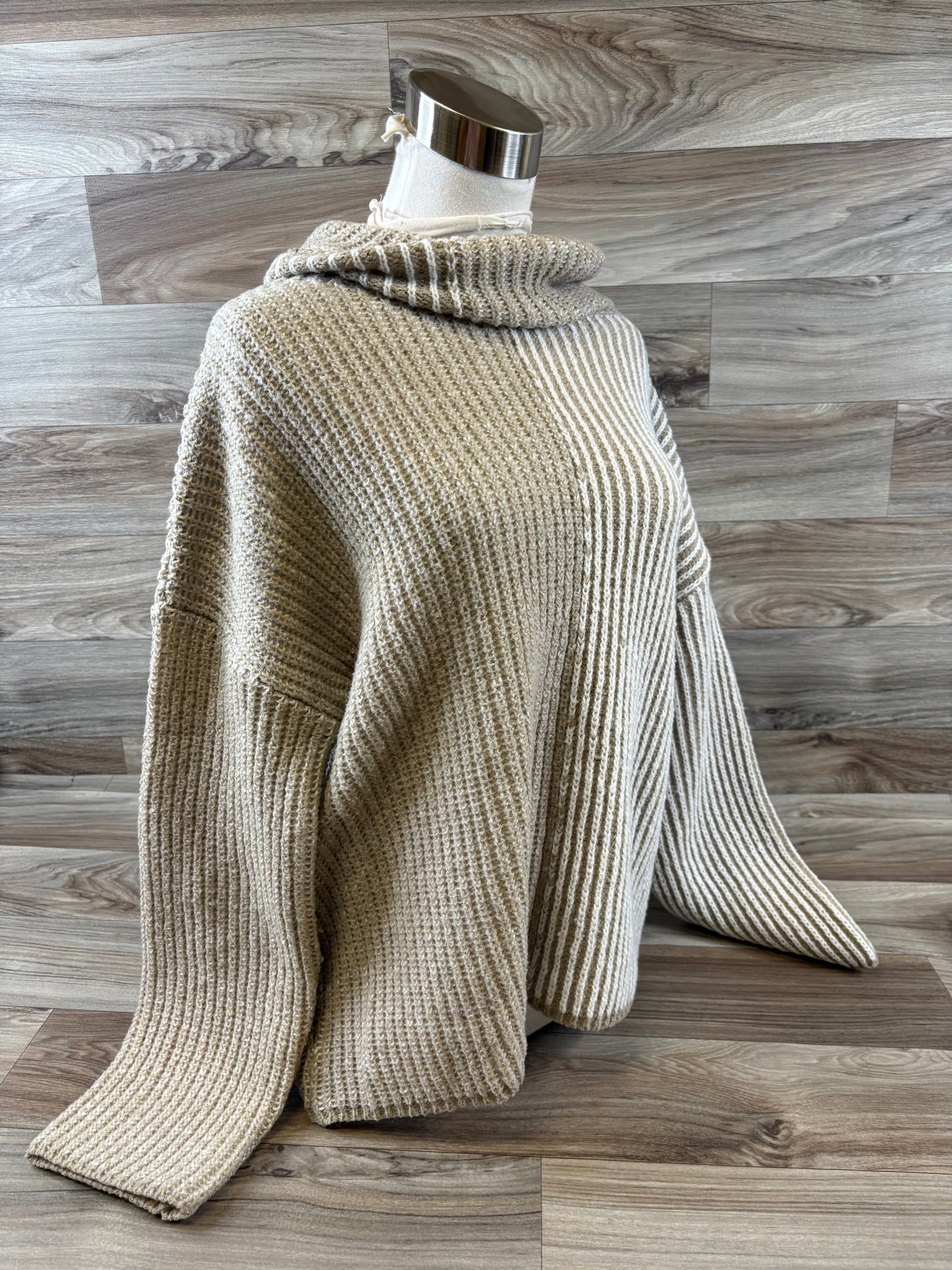 Sweater By Clothes Mentor In Tan, Size: L