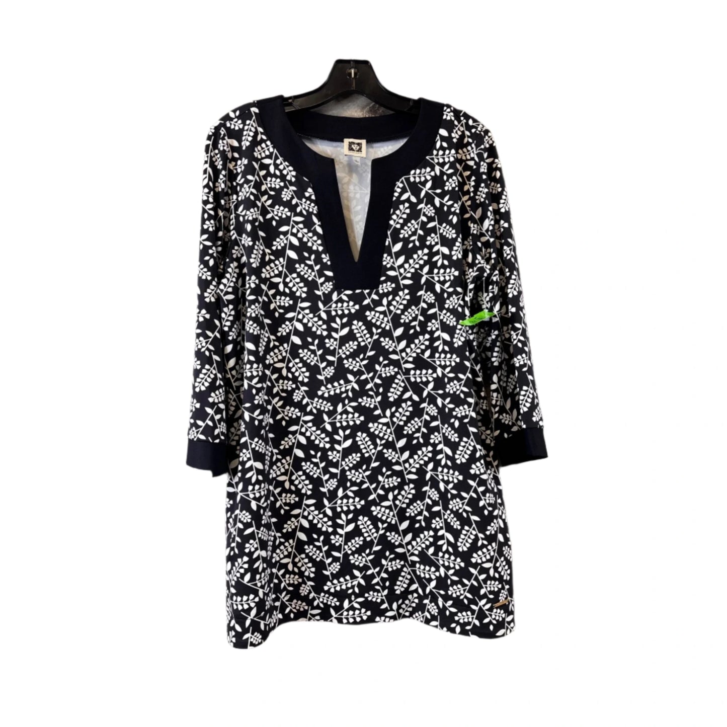 Top Long Sleeve By Anne Klein In Black & White, Size: L