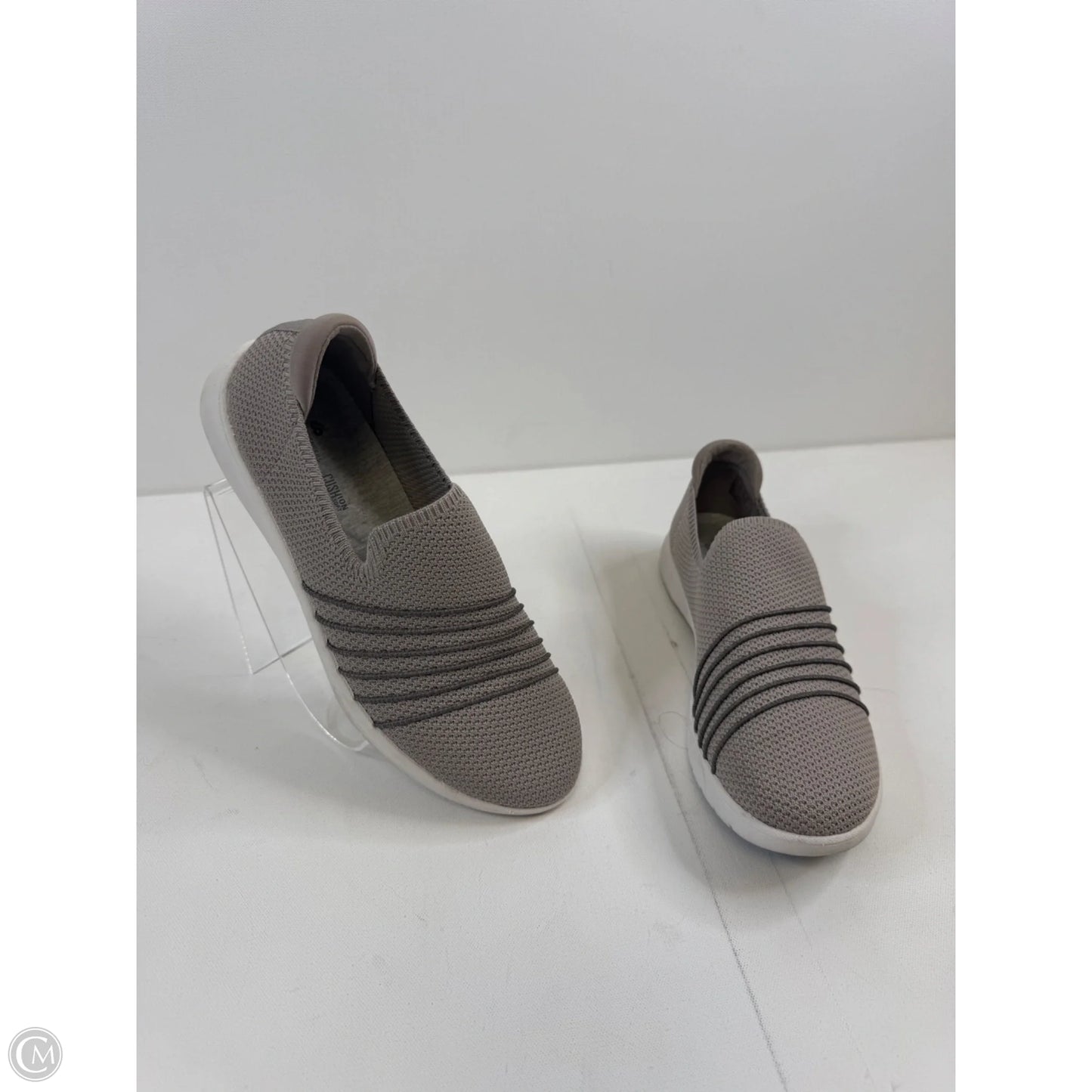 Shoes Flats By Clarks In Grey, Size: 9
