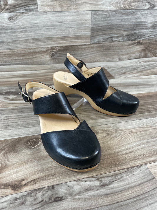 Shoes Heels Block By Dansko  Size: 7.5
