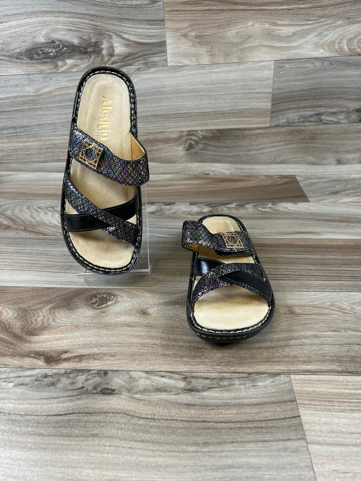 Sandals Flats By Alegria Size: 6