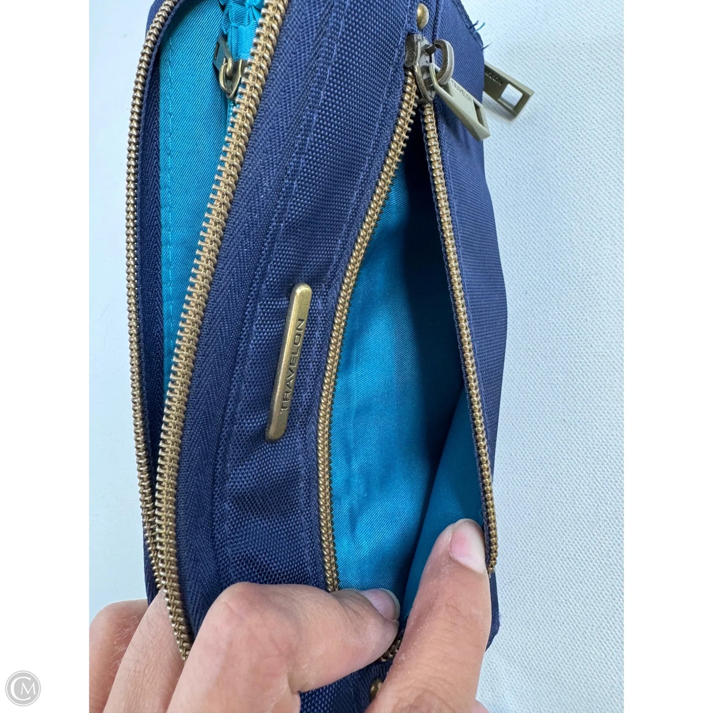 Wristlet By Travelon, Size: Medium