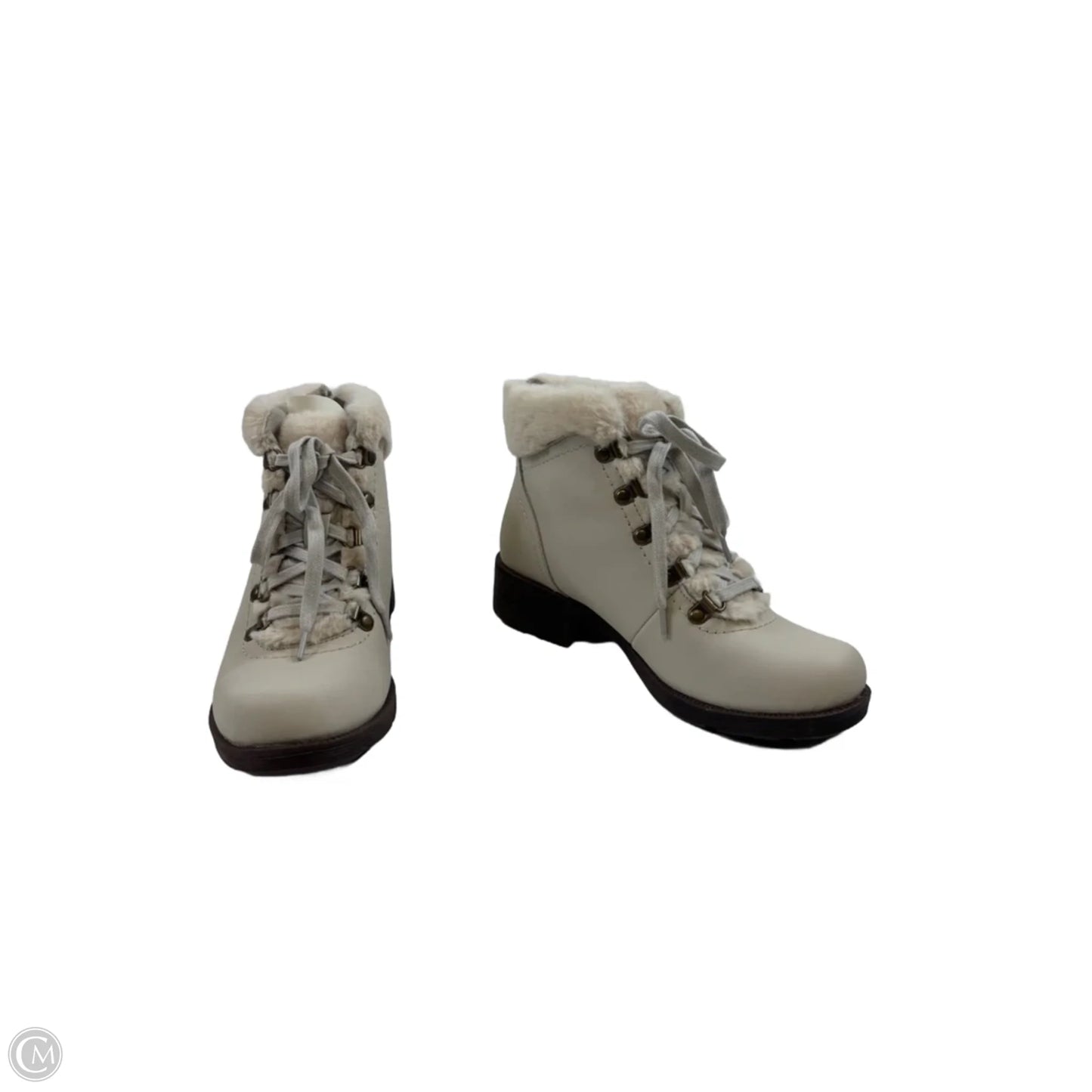 Boots Ankle Flats By Earth Origins In Cream, Size: 7.5