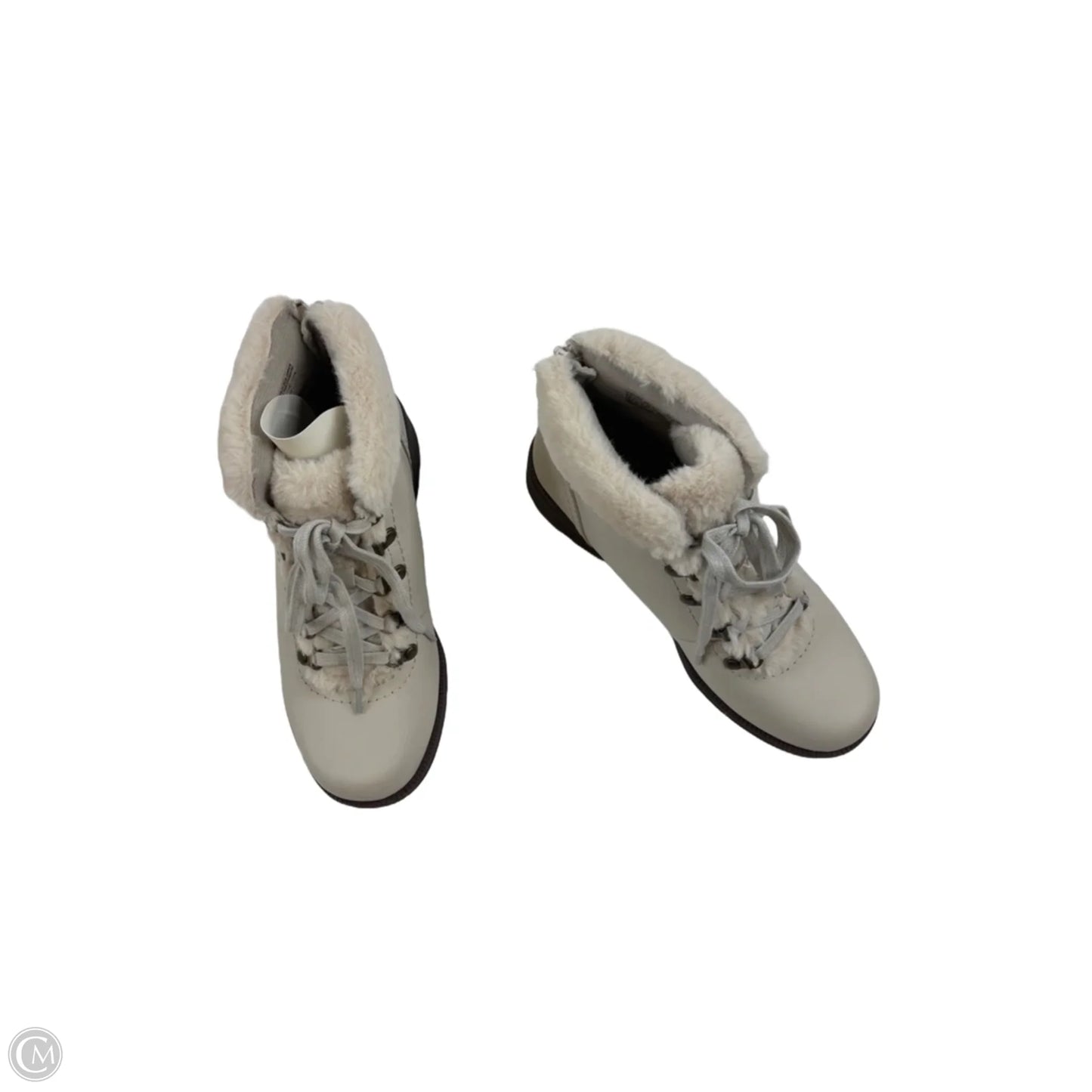 Boots Ankle Flats By Earth Origins In Cream, Size: 7.5
