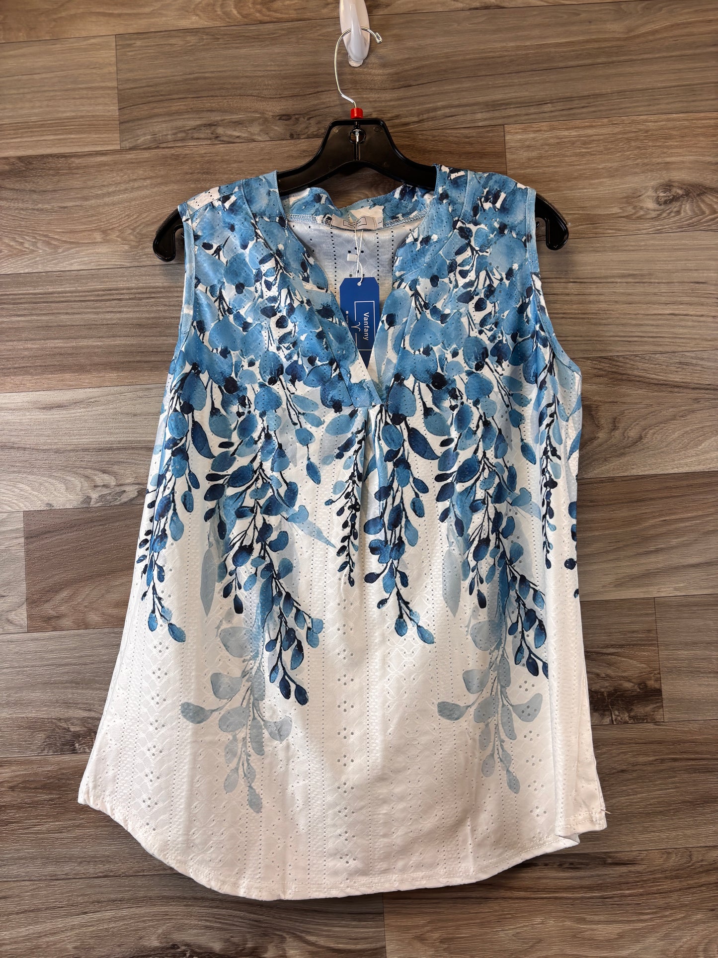 Top Sleeveless By Clothes Mentor In Blue & White, Size: L