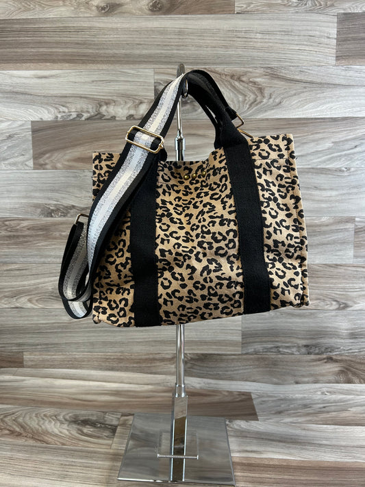 Tote By Clothes Mentor, Size: Medium