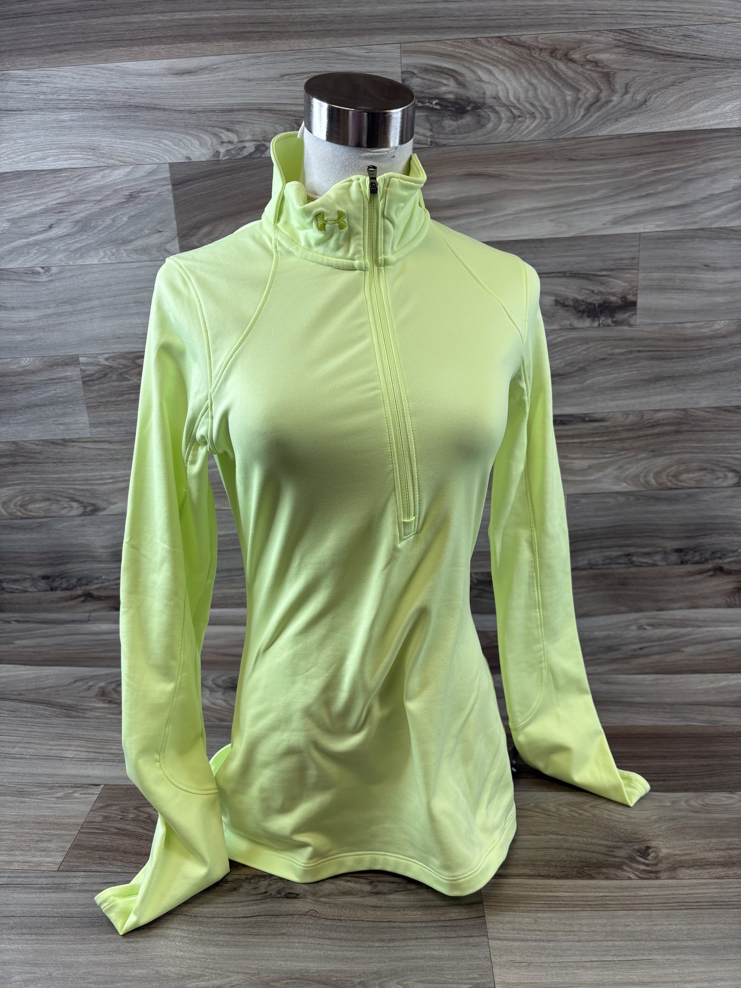 Athletic Top Long Sleeve Collar By Under Armour  Size: Xs