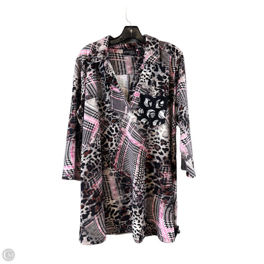 Top 3/4 Sleeve By Attitude In Animal Print, Size: L