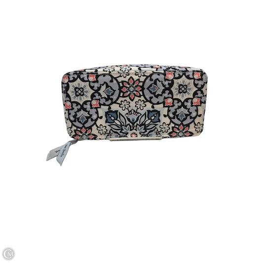 Accessory Tag By Vera Bradley, Size: Large