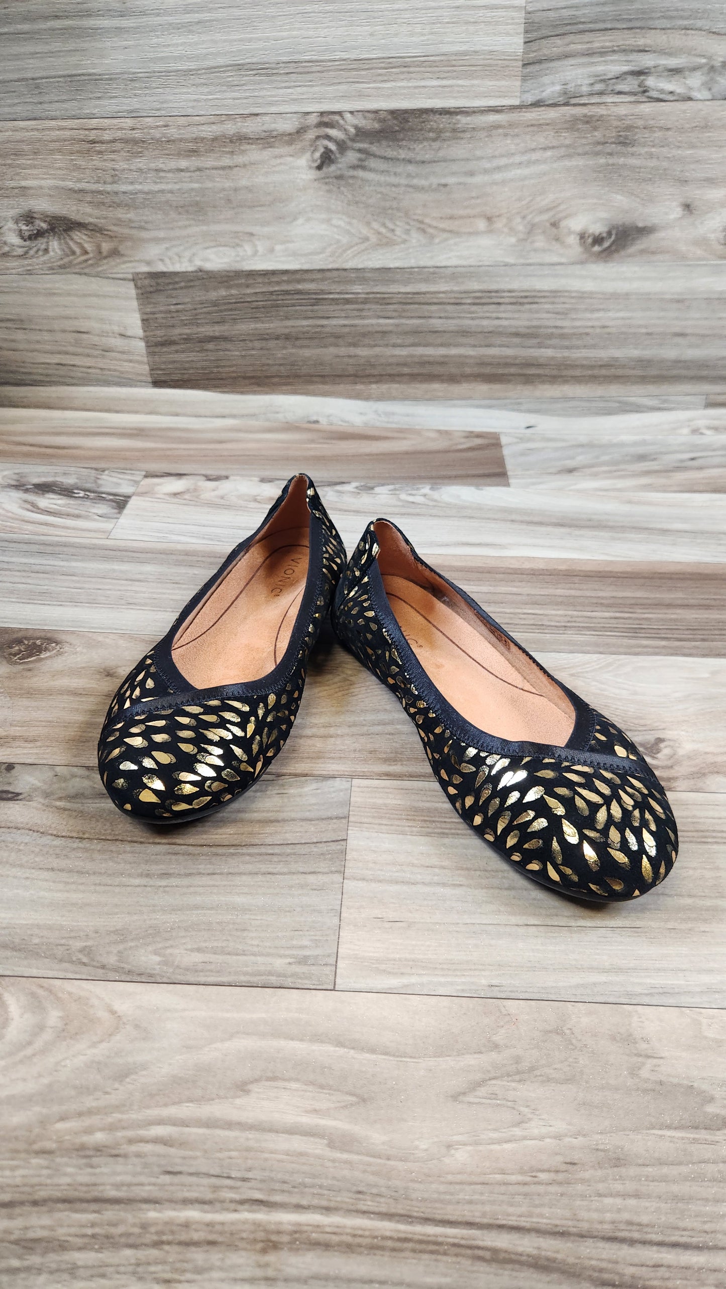Shoes Flats By Vionic  Size: 9.5