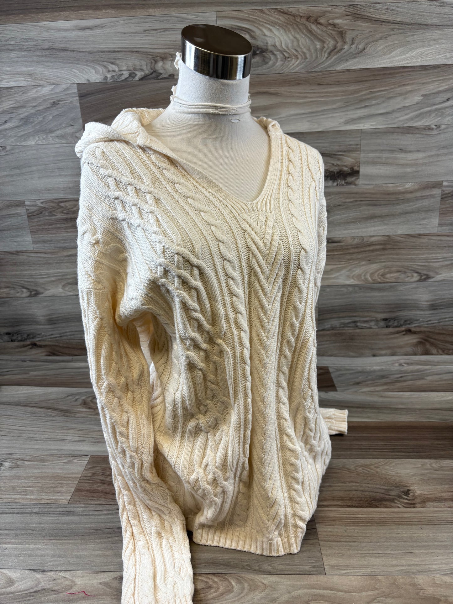 Sweater By Hem & Thread In Cream, Size: L