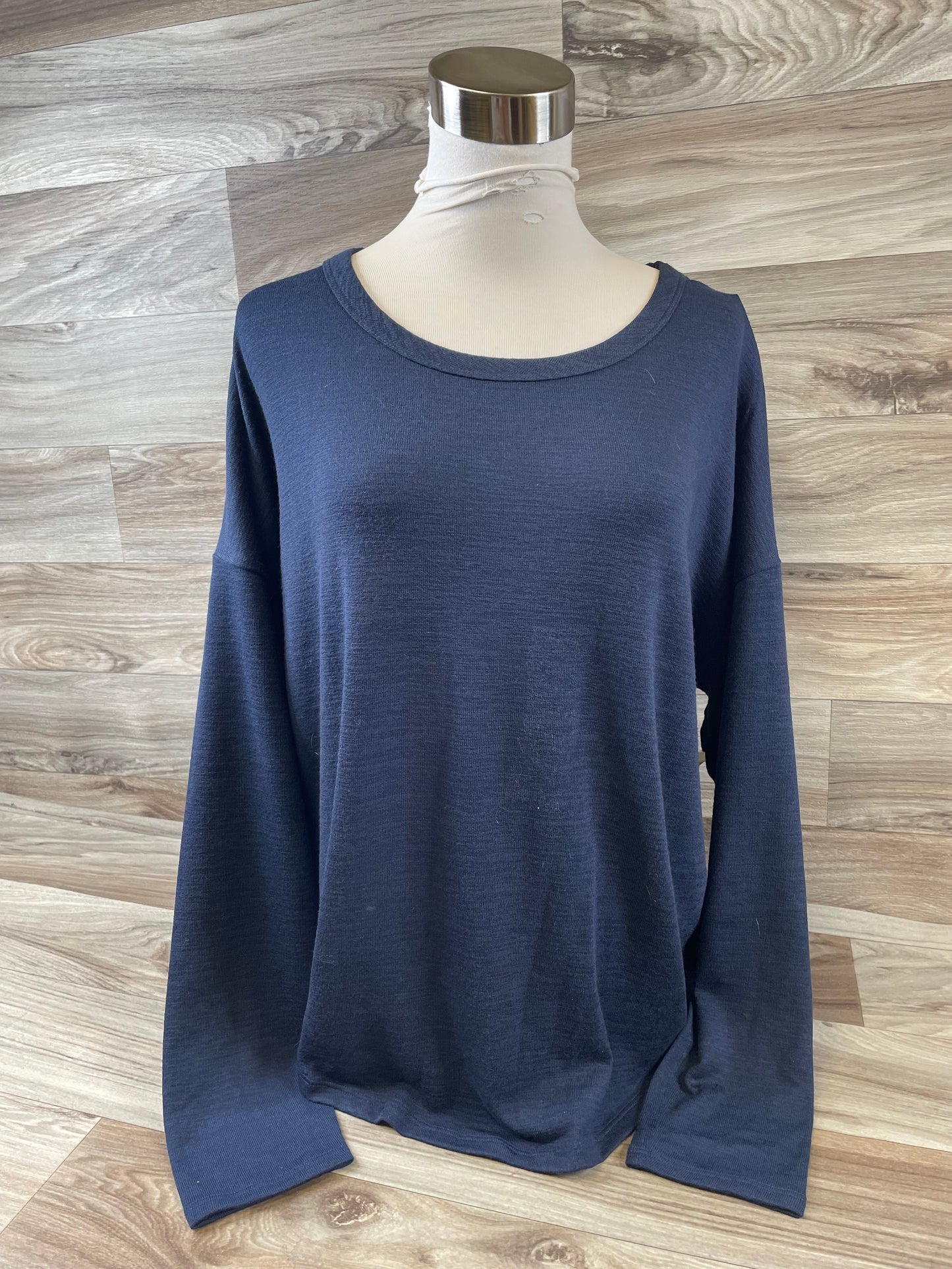 Top Long Sleeve Basic By Time And Tru In Navy, Size: L