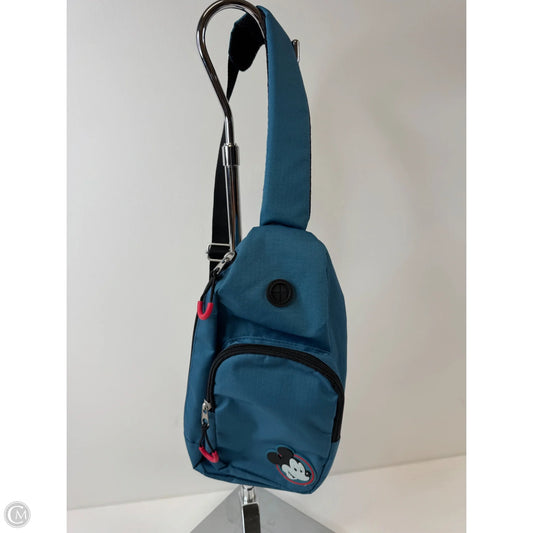 Crossbody By Clothes Mentor, Size: Medium