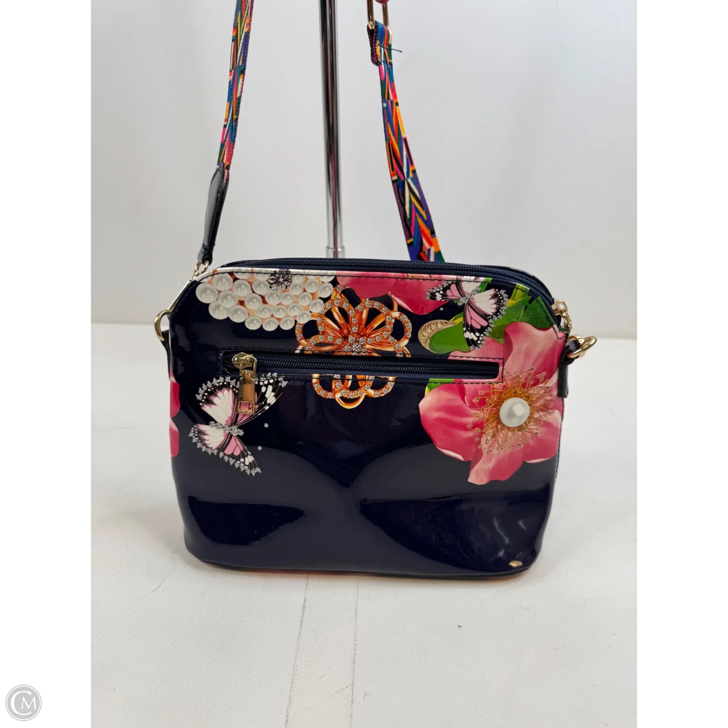 Crossbody By Clothes Mentor, Size: Medium