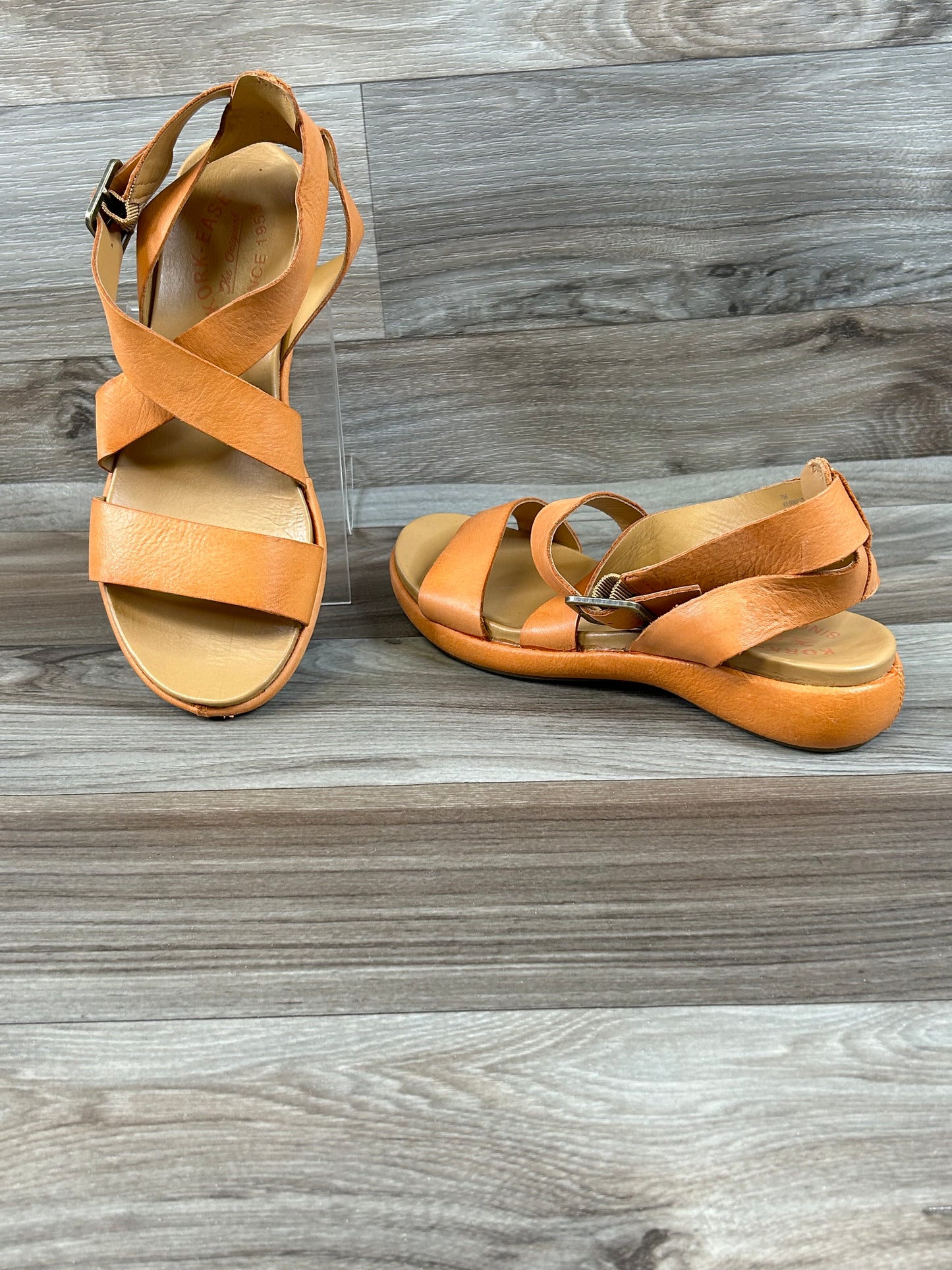 Orange Sandals Flats Kork Ease, Size 7