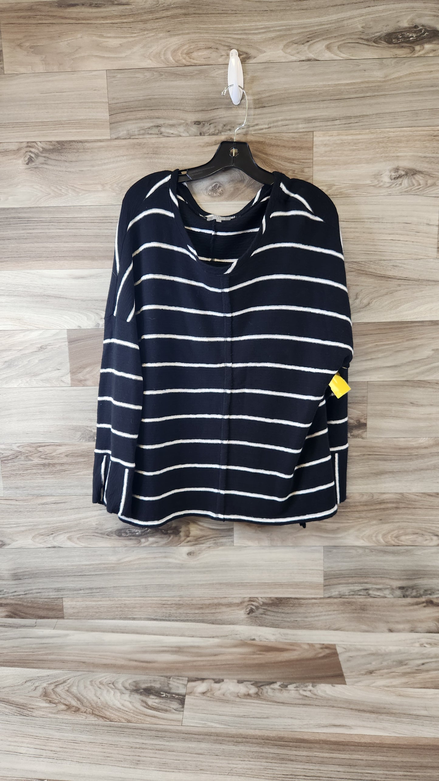 Top Long Sleeve By Habitat In Black & White, Size: L