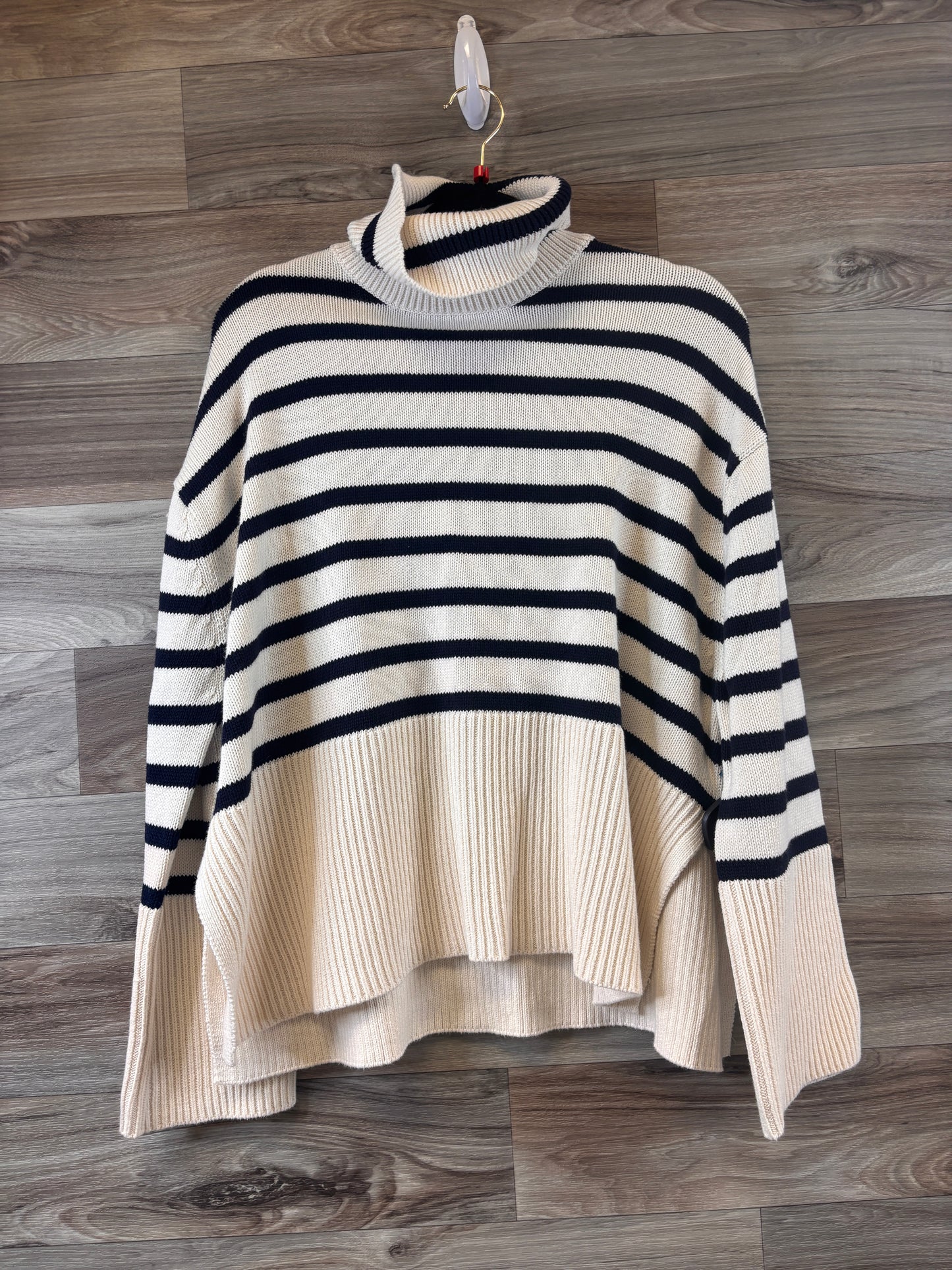 Sweater By Gap In Blue & White, Size: M