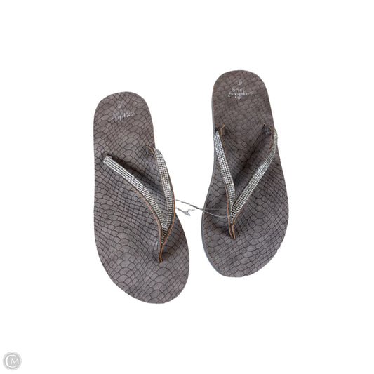 Sandals Flip Flops By Clothes Mentor In Brown, Size: 8