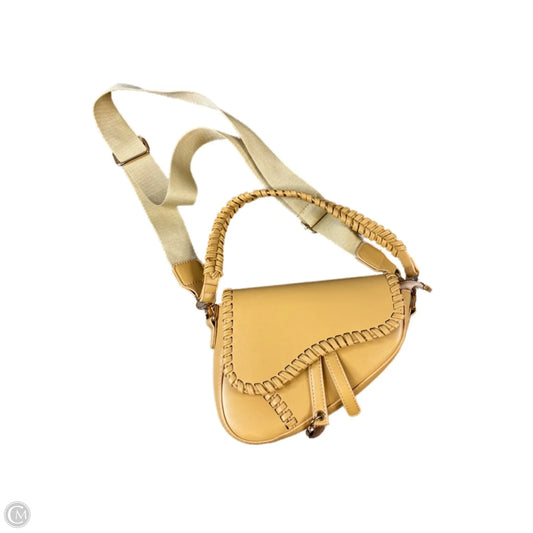 Crossbody By Clothes Mentor, Size: Medium