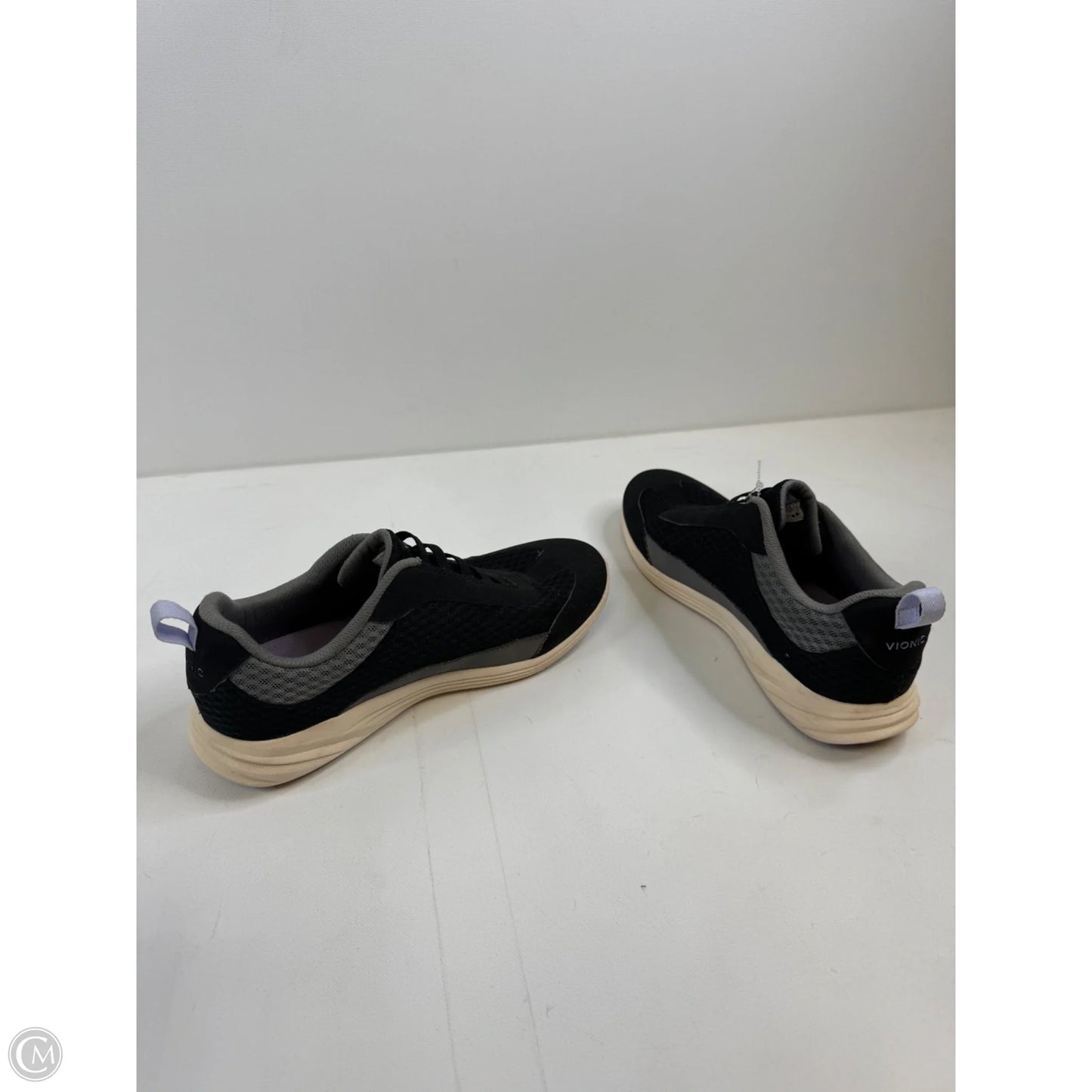 Shoes Sneakers By Vionic In Black, Size: 8