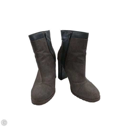 Boots Ankle Heels By Juicy Couture In Grey, Size: 10