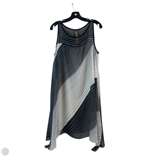 Dress Casual Midi By Clothes Mentor In Black & White, Size: M