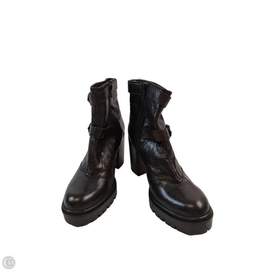 Boots Ankle Heels By Clothes Mentor In Brown, Size: 9