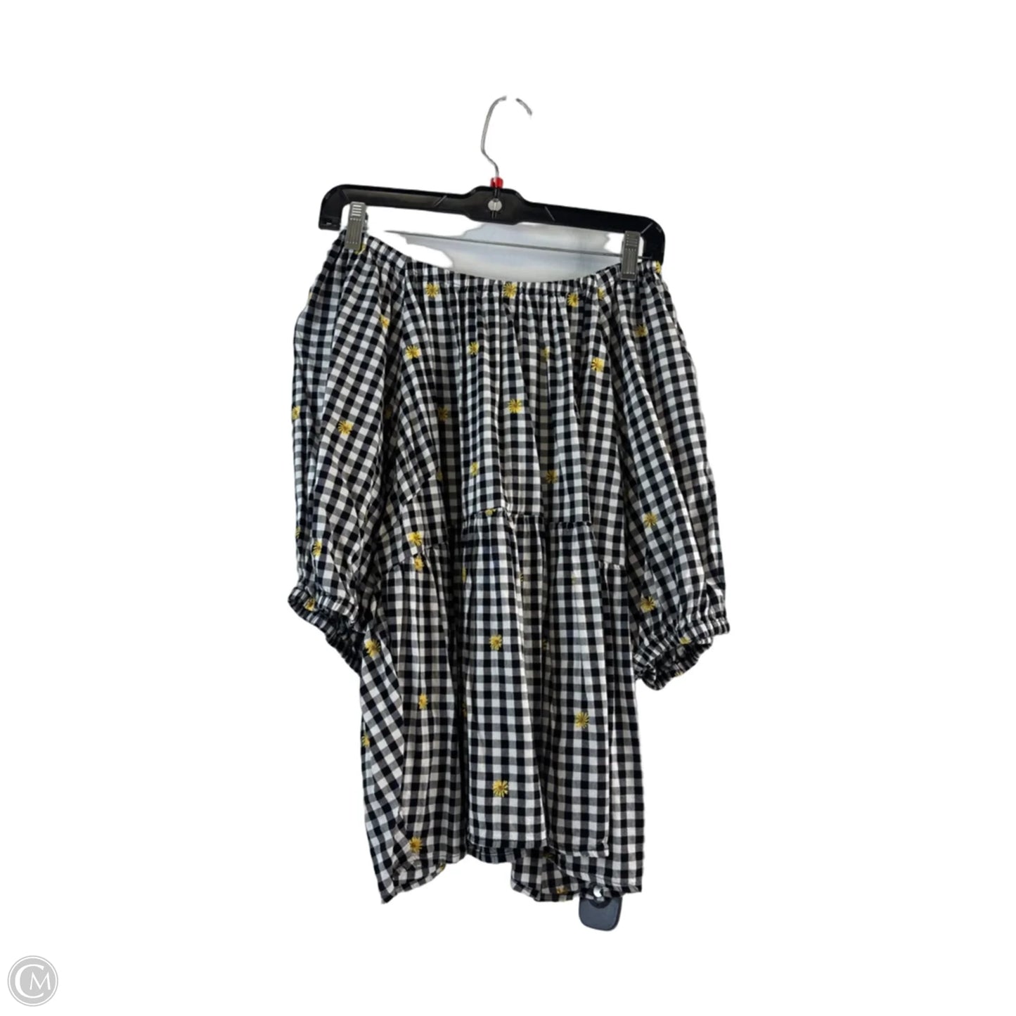 Top Short Sleeve By Old Navy In Black & White, Size: Xl