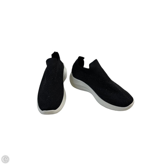 Shoes Sneakers By Clothes Mentor In Black & White, Size: 7.5