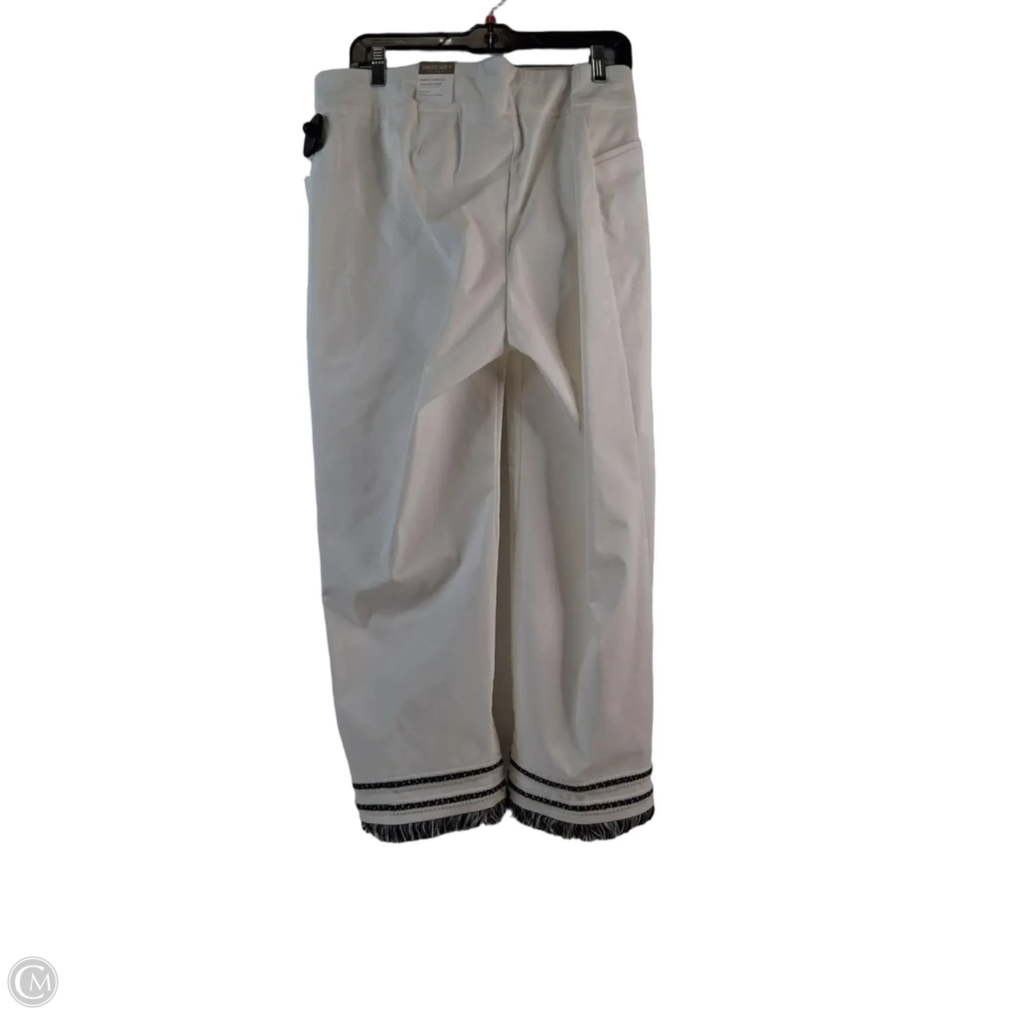 Pants Cropped By Chicos In White, Size: 16