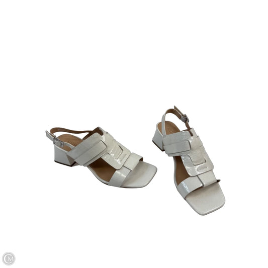 Sandals Heels Block By Clothes Mentor In White, Size: 8.5