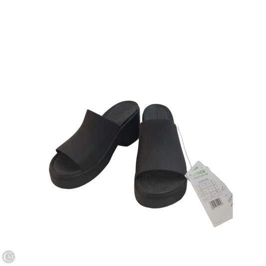 Sandals Heels Block By Crocs In Black, Size: 8