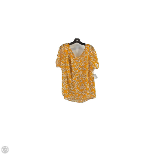 Top Short Sleeve By Cabi In White & Yellow, Size: S