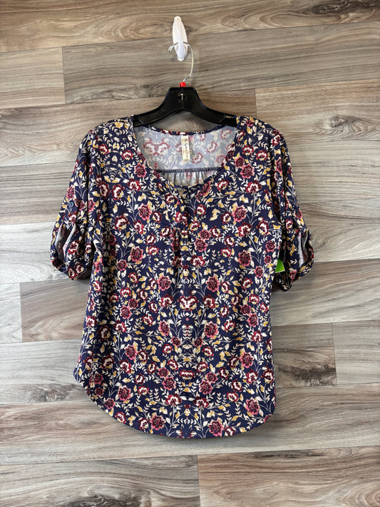 Top Short Sleeve By Clothes Mentor  Size: Petite  M
