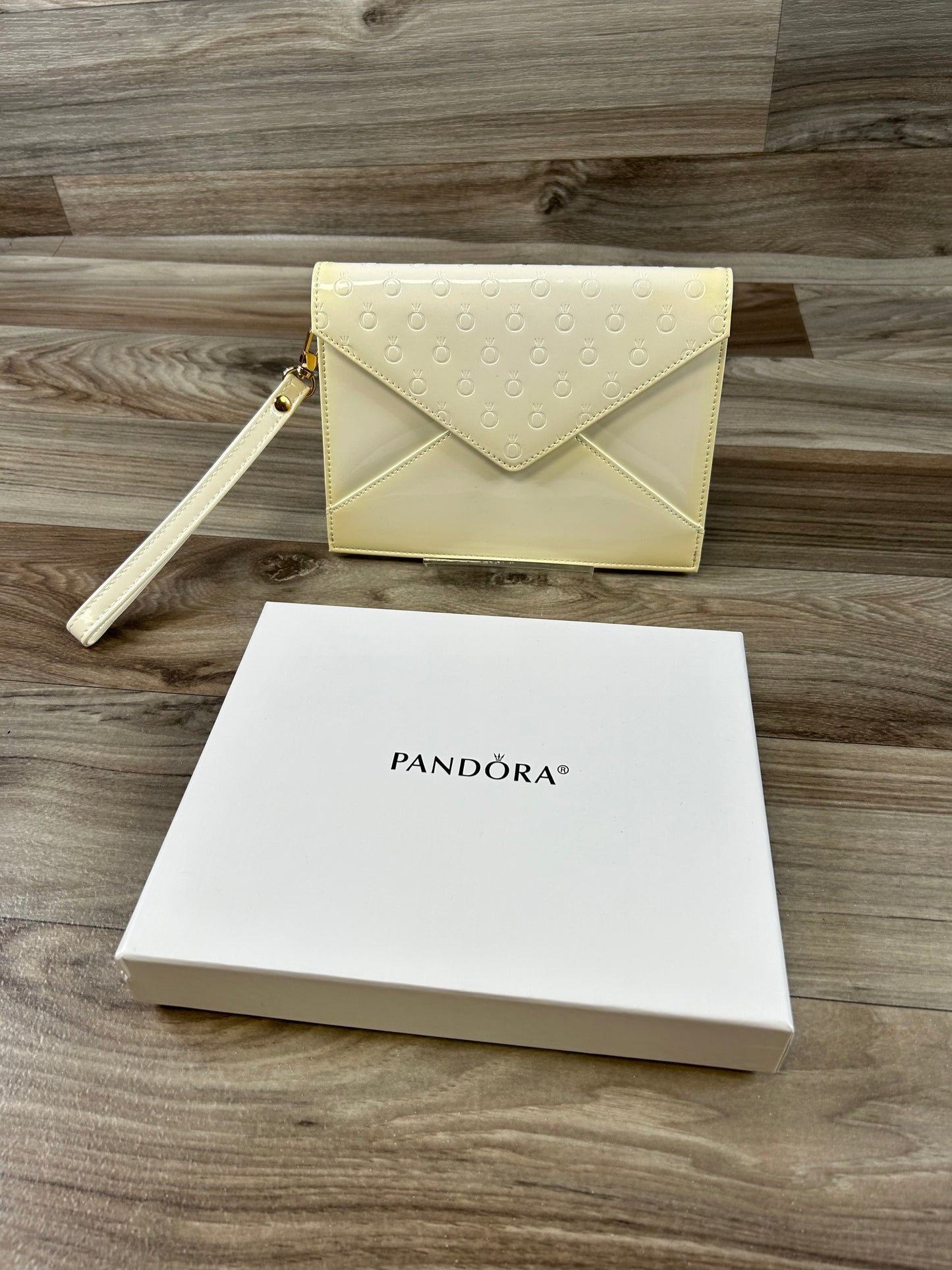 Clutch Pandora, Size Medium