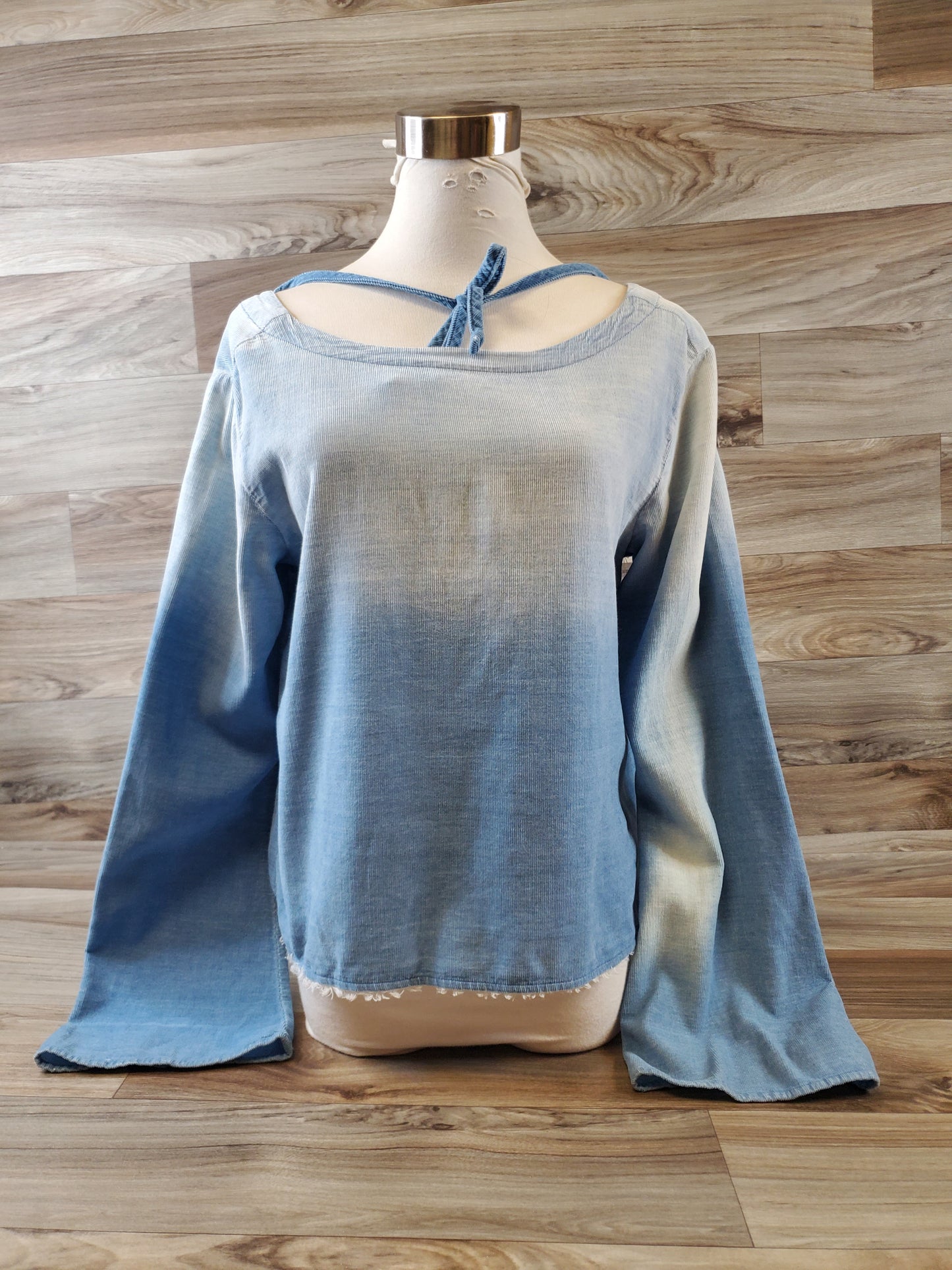 Top Long Sleeve Basic By Cloth & Stone In Blue, Size: S