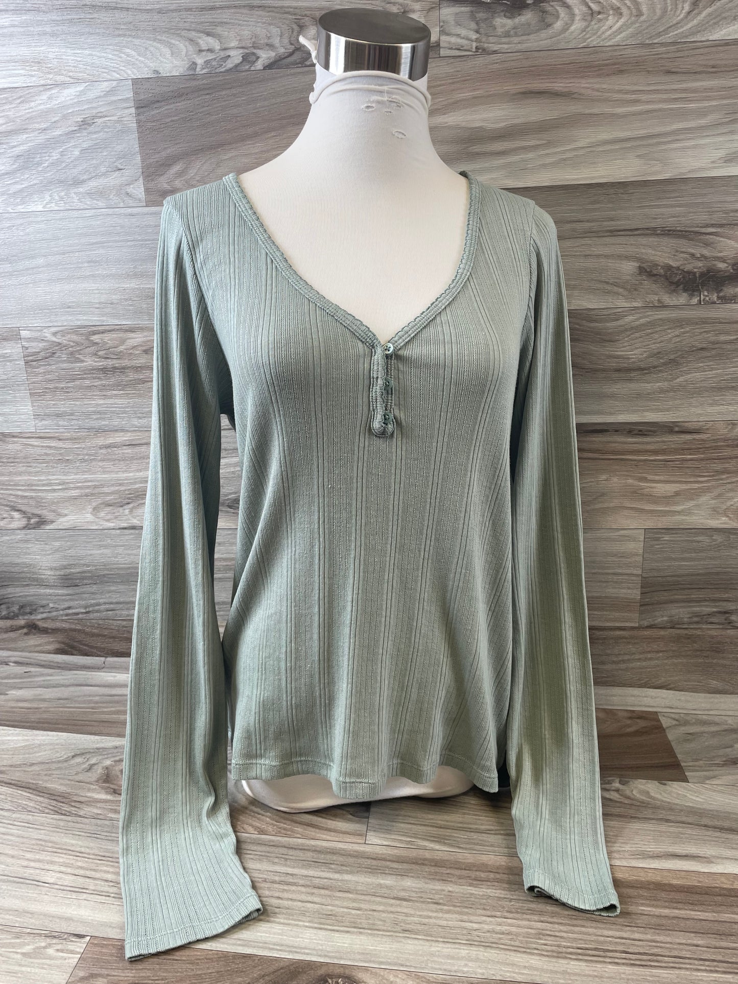 Top Long Sleeve By American Eagle In Green, Size: L