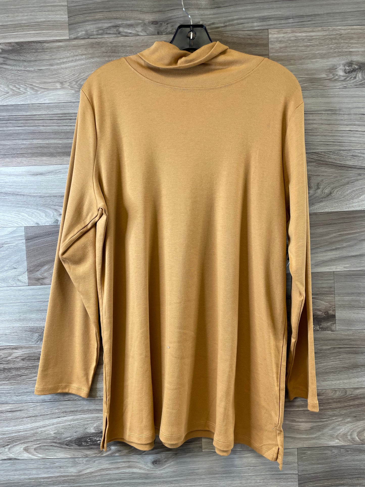 Top Long Sleeve By Clothes Mentor In Yellow, Size: L