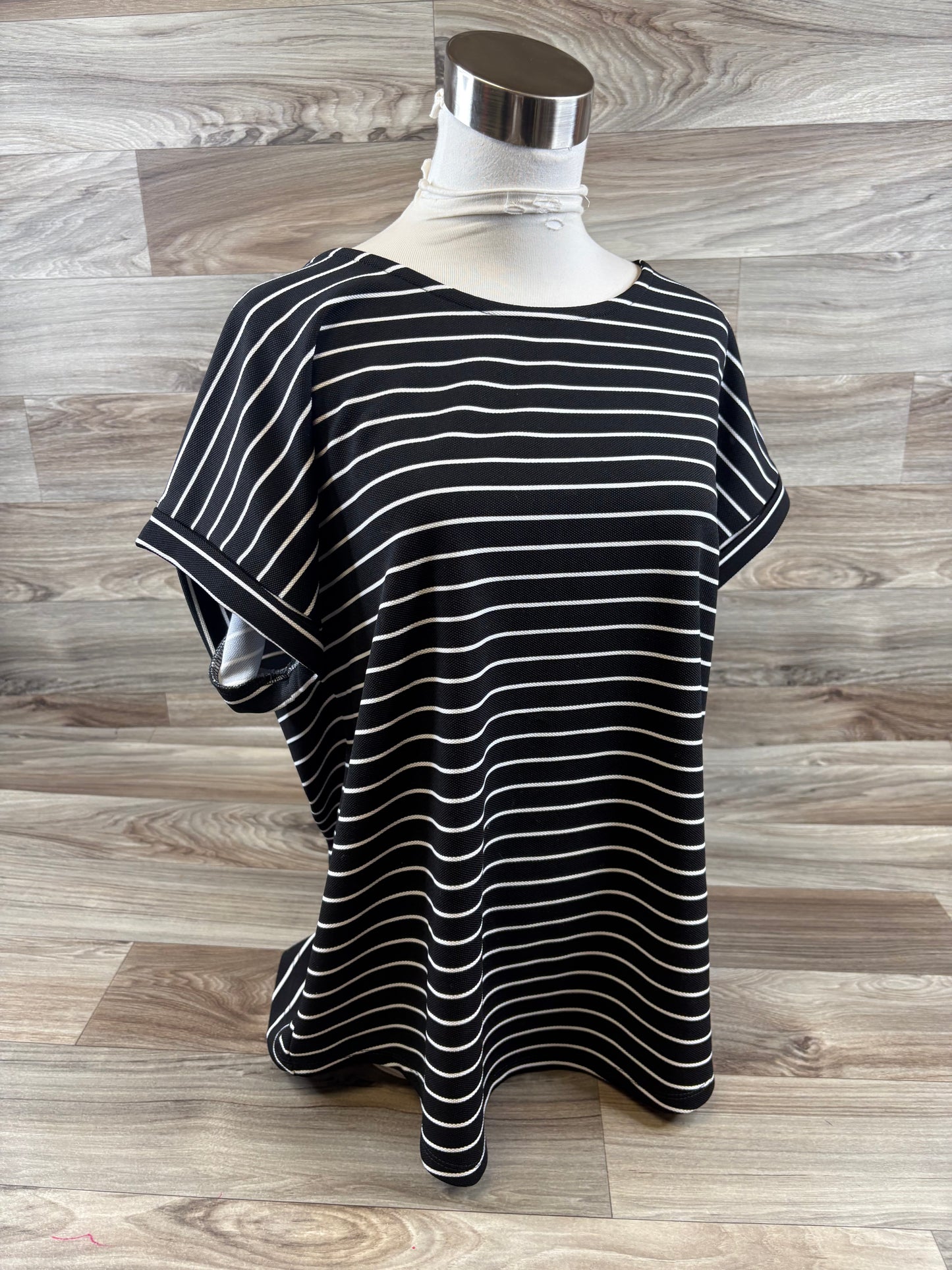 Top Short Sleeve By Jones New York In Black & White, Size: L