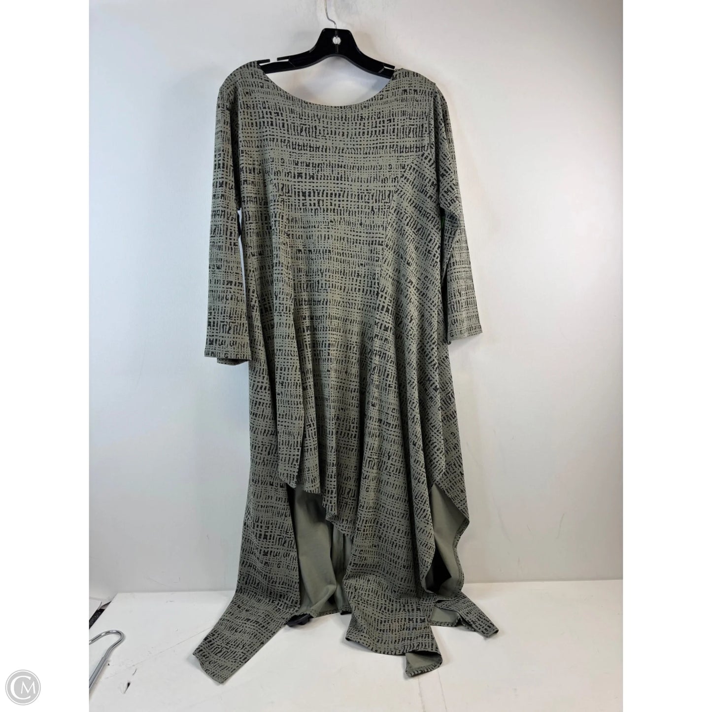 Tunic Long Sleeve By Clothes Mentor In Black & Green, Size: L