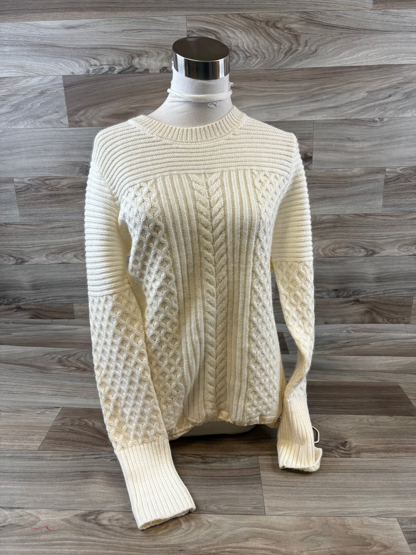 Sweater By Clothes Mentor In Cream, Size: S