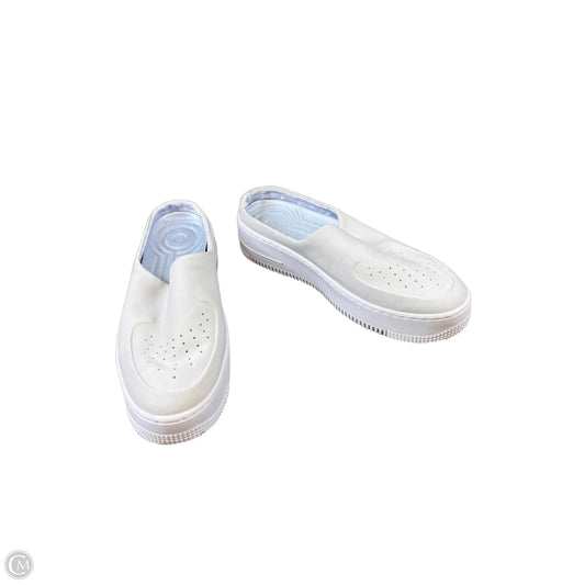 Shoes Sneakers By Nike In White, Size: 9.5