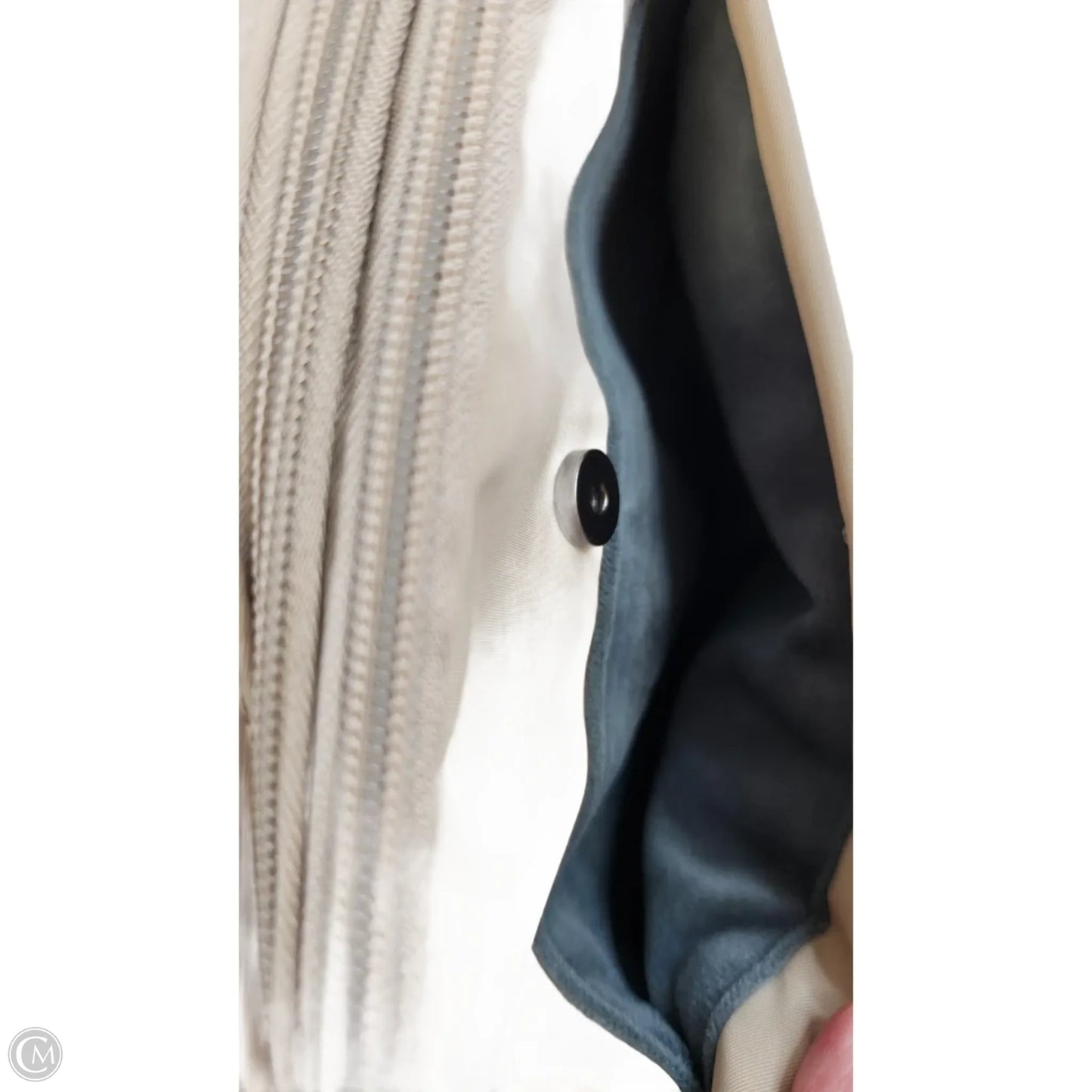 Crossbody By Clothes Mentor, Size: Large