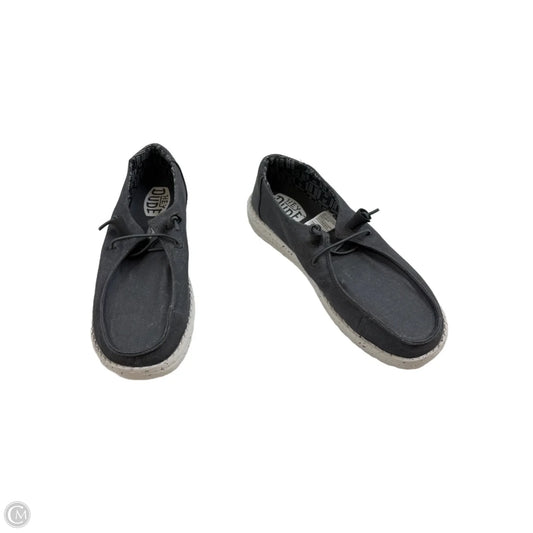 Shoes Flats By Hey Dude In Grey, Size: 10