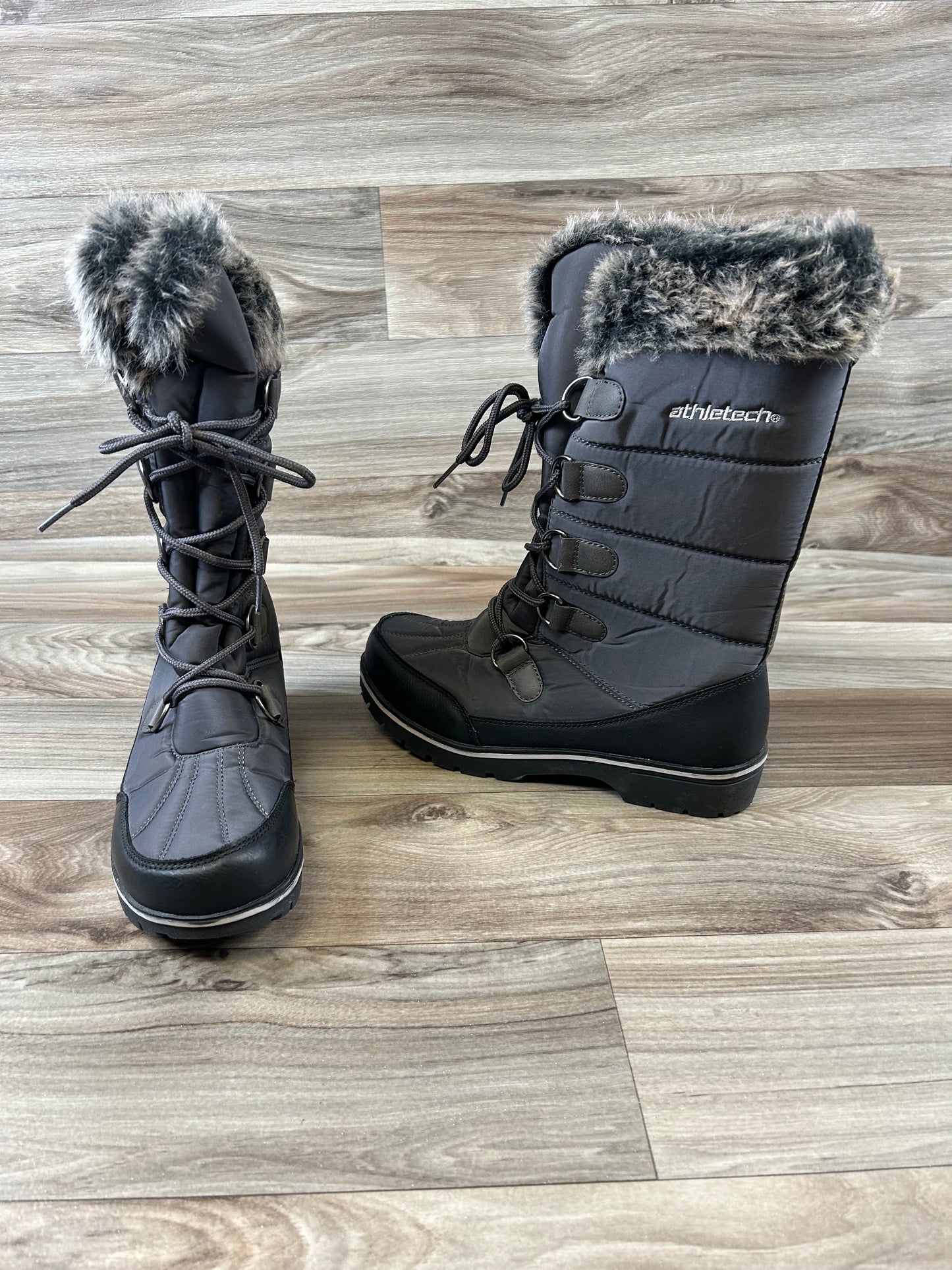 Boots Snow By Clothes Mentor In Grey, Size: 9