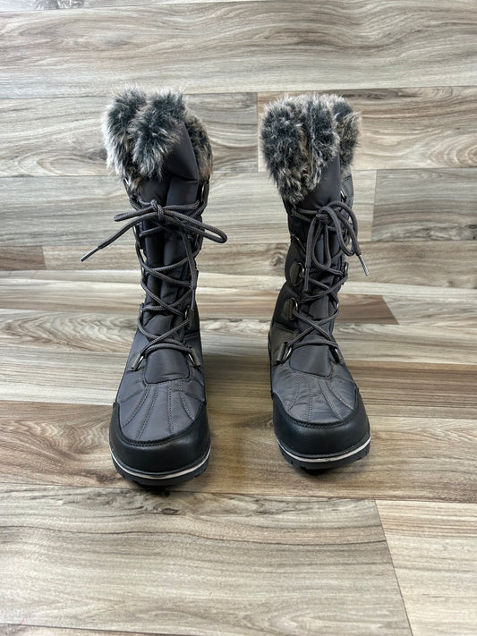 Boots Snow By Clothes Mentor In Grey, Size: 9