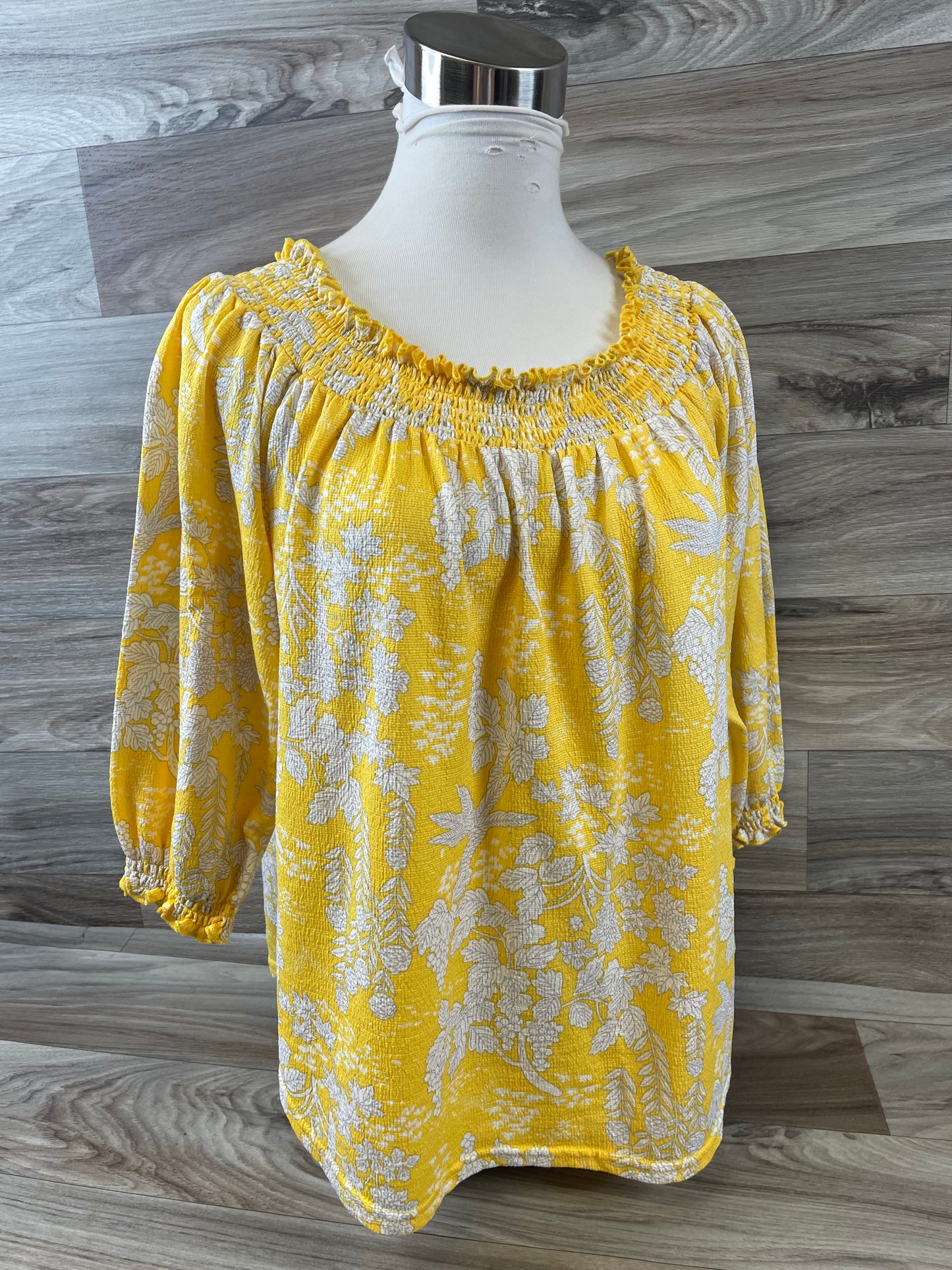 Yellow Top Short Sleeve Basic Melloday, Size M