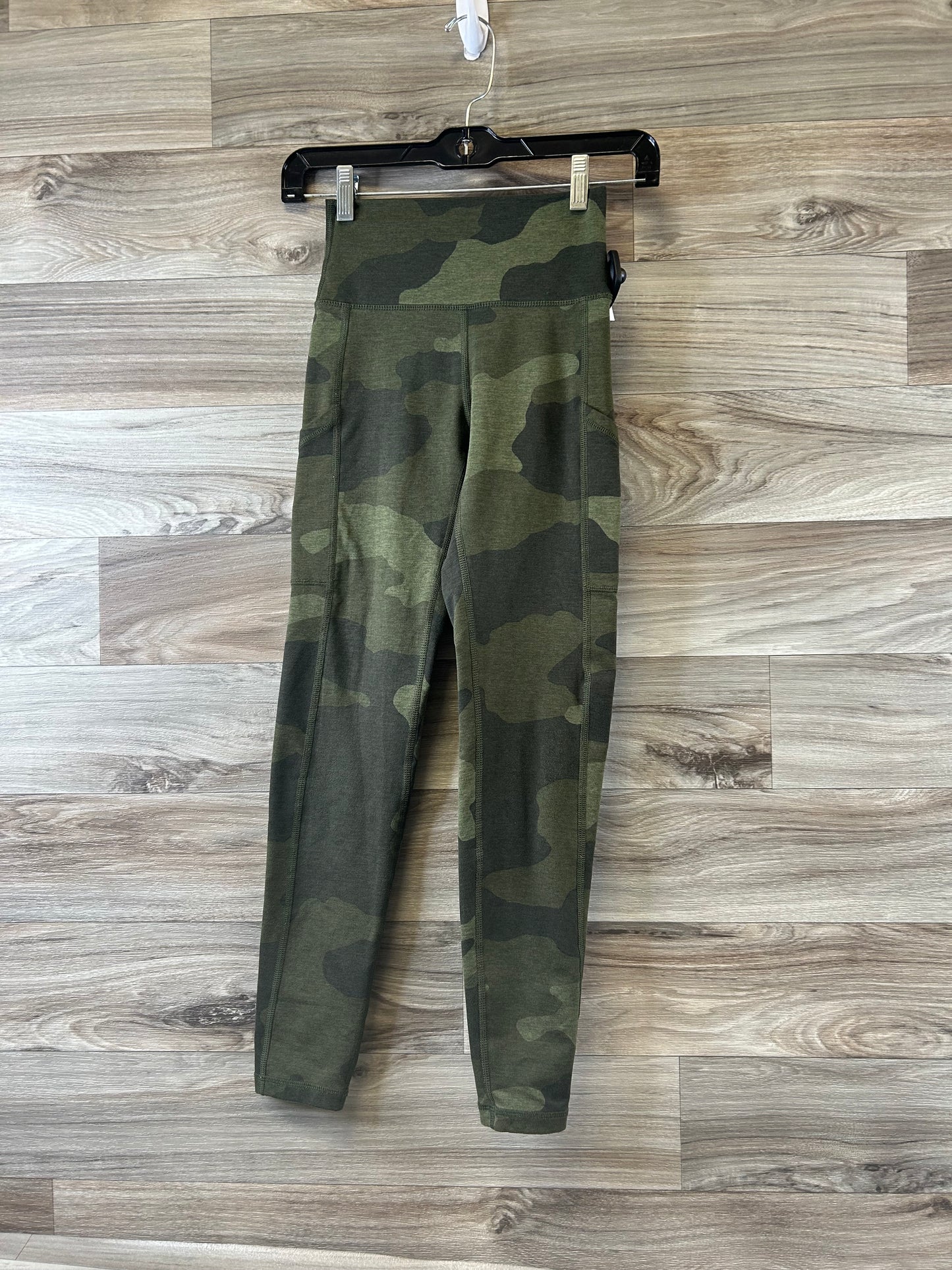 Athletic Leggings By Cmf In Camouflage Print, Size: Xs