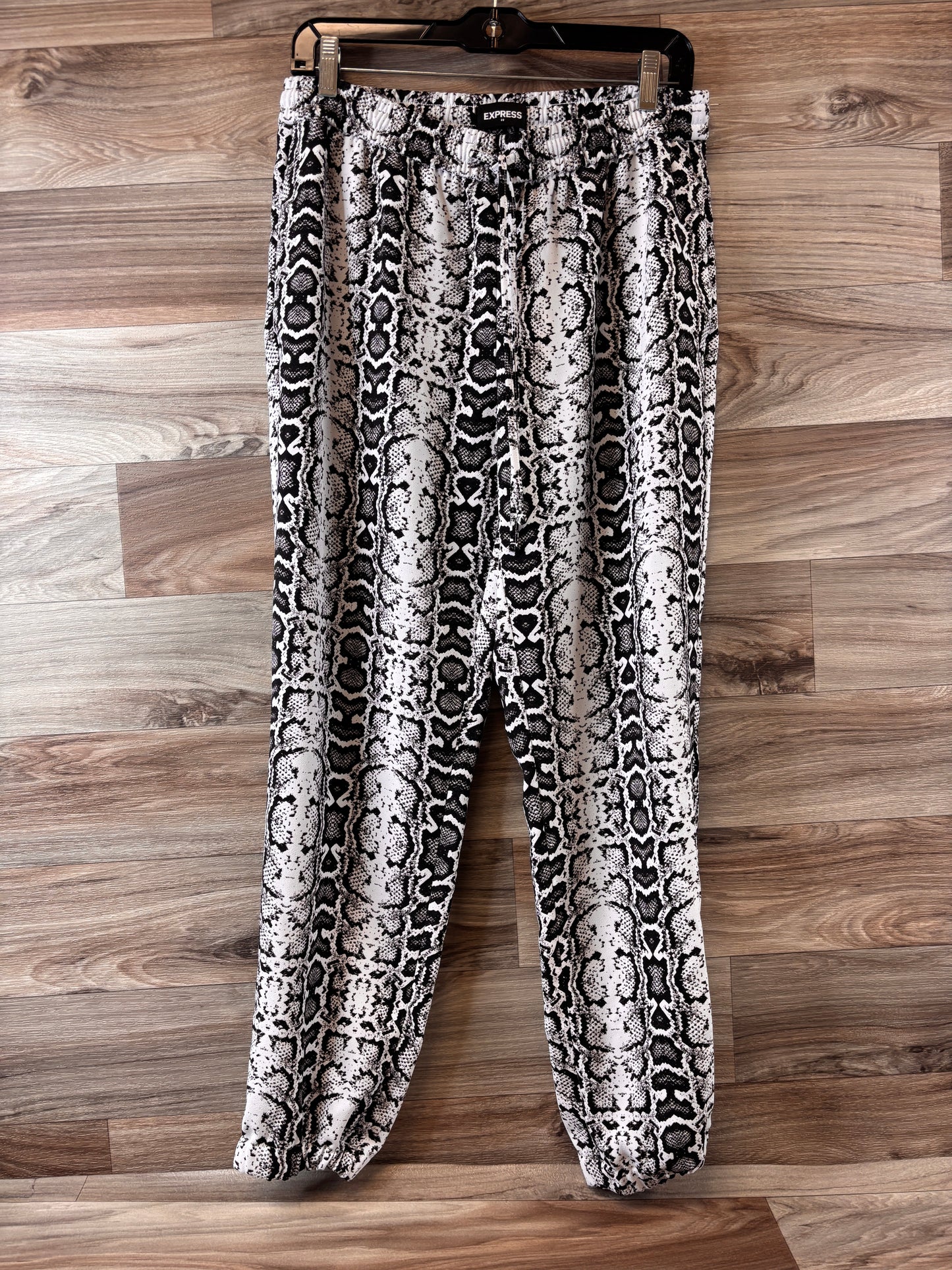 Pants Joggers By Express In Snakeskin Print, Size: 8