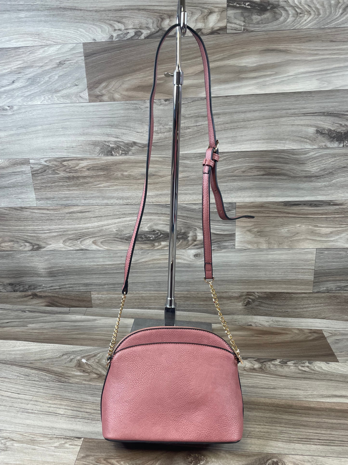 Crossbody By Clothes Mentor, Size: Medium